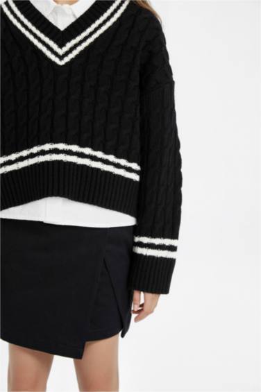 Kız Çocuk V Yaka Saç Örgülü Triko Kazak