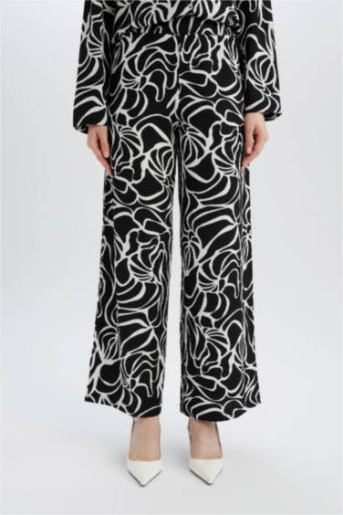 Regular Fit Textured Patterned Trousers