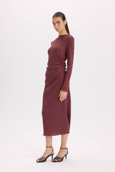 Bodycon Vücudu Saran Yarım Balıkçı Yaka Basic Düz Bürümcük Uzun Kollu Midi Bordo Elbise