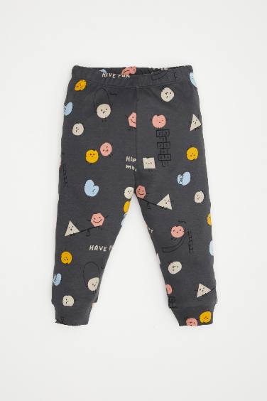 طقم بيجاما بيبي اولادي بطبعة ممتعة قصة عادية - قطعتين