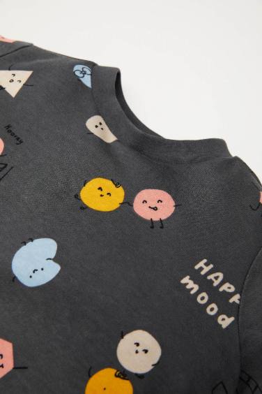 طقم بيجاما بيبي اولادي بطبعة ممتعة قصة عادية - قطعتين