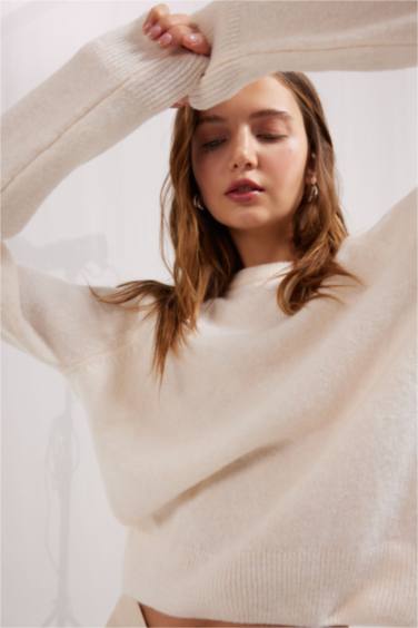 Regular Fit Bisiklet Yaka Basic Düz Soft Touch Yumuşak Triko Kazak