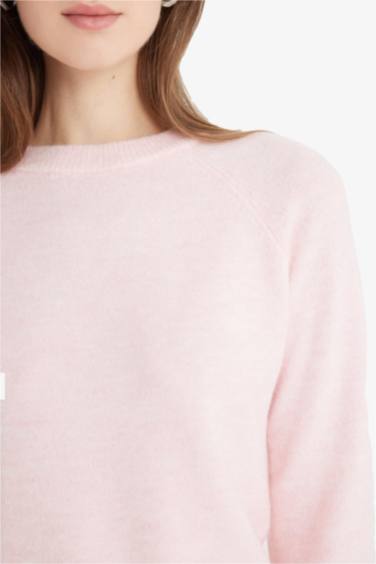 Regular Fit трикотажный свитер с круглым вырезом, мягкий на ощупь