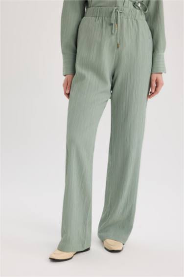 Straight Fit Cep Detaylı Standart Paça Krinkıl Kumaş Pantolon