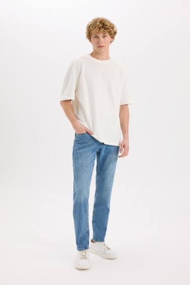 Slim Tapered Fit Dar Kalıp Normal Bel Daralan Paça Jean Pantolon