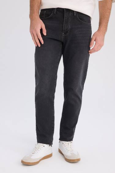 Slim Tapered Fit Skinny Leg Jeans