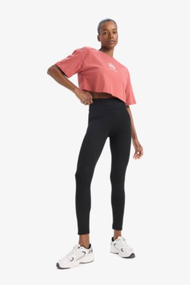 تيشيرت نص كم اوفر سايز بياقة مستديرة من DeFactoFit