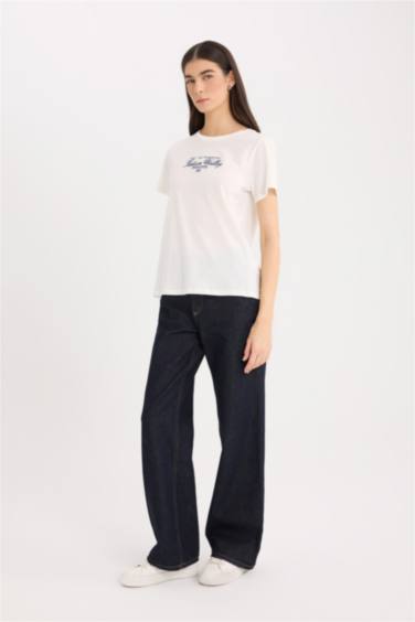 تيشيرت نص ردن بطبعة شعار قصة عادية بياخة مستديرة