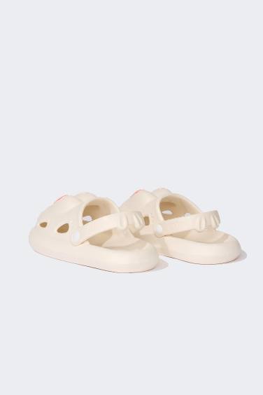 صندل بكعب مسطح