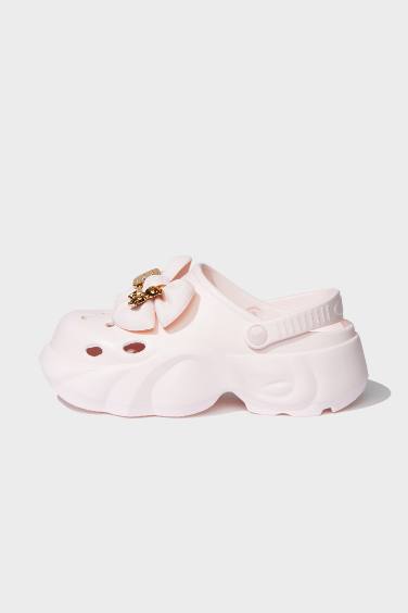 صندل حريمي بينك بكعب مسطح