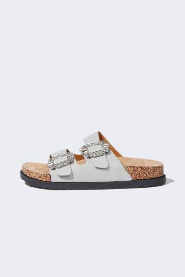 شبشب حريمي جلد صناعي بكعب مسطح