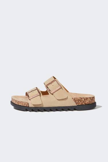 شبشب حريمي جلد صناعي بكعب مسطح