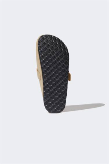 Woman Flat Sole Faux Leather Slippers