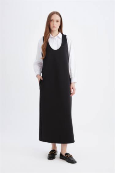 Relax Fit Yuvarlak Yaka Skuba Dalgıç Kumaş Kolsuz Siyah Midi Elbise