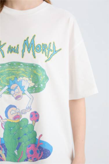 تيشيرت مطبوع اوفر سايز بياخة مستديرة من ريك ومورتي