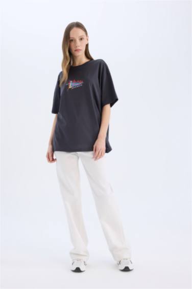 تيشيرت نص ردن اوفر سايز بياخة مستديرة من ريك ومورتي