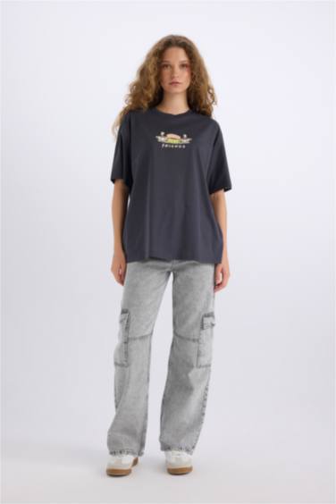 تيشيرت نص كم اوفر سايز بطبعة من الخلف من فريندز