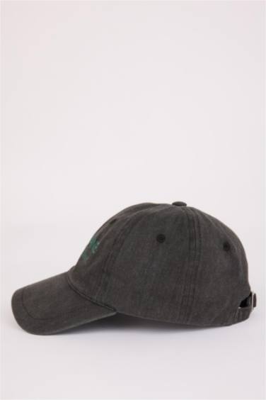 Man Label Printed Woven Baseball Cap