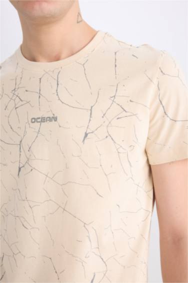 Облегающая футболка с коротким рукавом, с рисунком и круглым вырезом