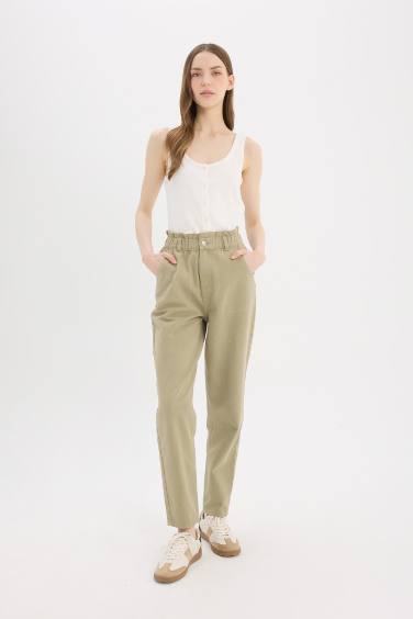 Джинсы с высокой талией и манжетами, подвернутые, с эффектом потертости