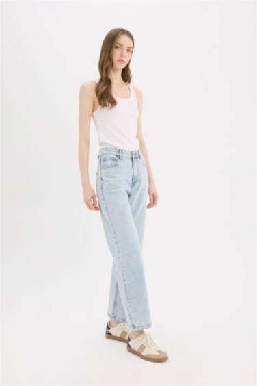 Straight Fit Normal Waist Ankle Length Jeans