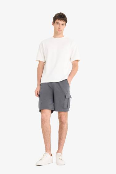 Regular Fit Tied Waist Cargo Shorts