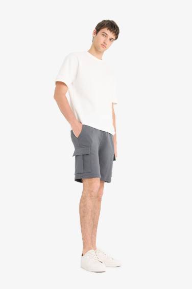 Regular Fit Tied Waist Cargo Shorts