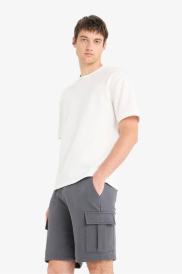 Regular Fit Tied Waist Cargo Shorts