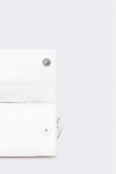 Woman Double Buckled Faux Leather Shoulder Bag