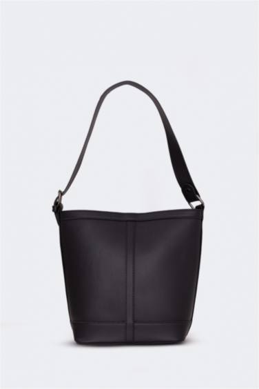 Woman Gold Buckled Faux Leather Shoulder Bag