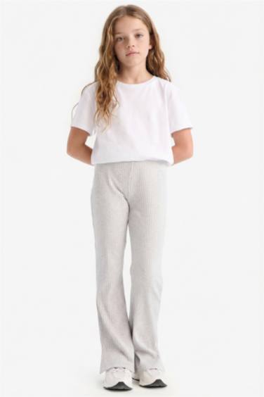 Детские леггинсы из ребристой ткани с клешированными штанинами