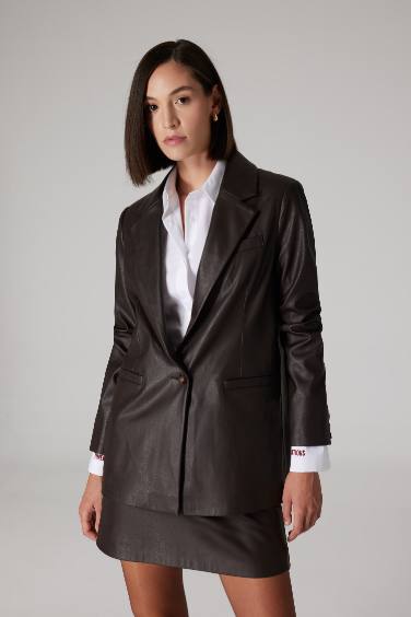 Blazer en Simili Cuir Oversize avec boutons Sorbe x DeFacto