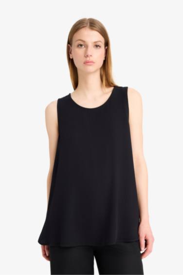 Fall in Love Regular Fit Round Neck Sleeveless Black Beach Top