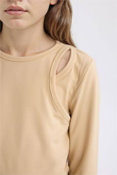 T-shirt slim à manches longues et col rond pour fille