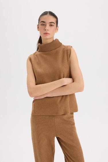 فانيلة قصة عادية بياخة مدورة