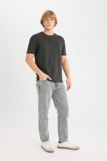 дөңгелек жаға минималл Қысқа жеңді футболка