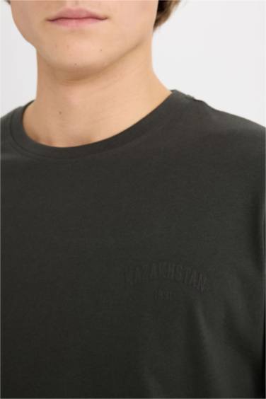 дөңгелек жаға минималл Қысқа жеңді футболка