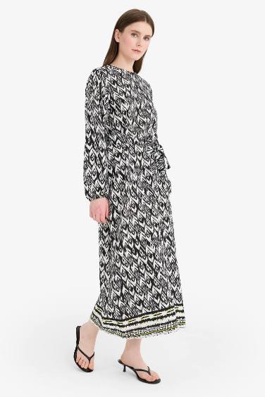 Regular Fit Crew Neck Printed Dress