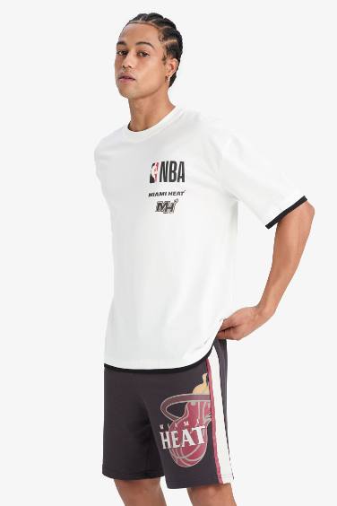 DeFactoFit NBA Miami Heat Oversize Geniş Kalıp Bisiklet Yaka Sırt Baskılı Kısa Kollu Tişört