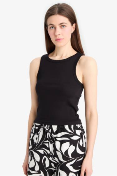 Әйелдерге слим пішімі дөңгелек жаға Ішкөйлек