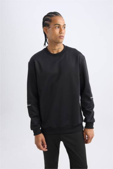 Standart Fit Bisiklet Yaka Basic Düz Sporcu Sweatshirt
