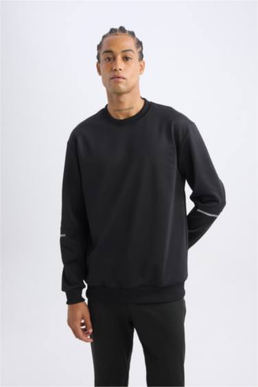 Standart Fit Bisiklet Yaka Basic Düz Sporcu Sweatshirt