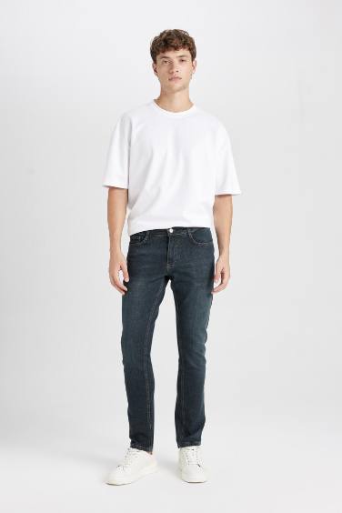 سروال جينز جينز بيدرو سليم فيت بساق ضيق