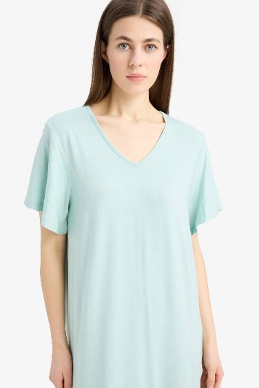 V Yaka Kısa Kollu Gecelik-Fall in Love