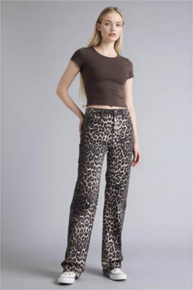 تيشيرت نص ردن مضلع سليم فيت