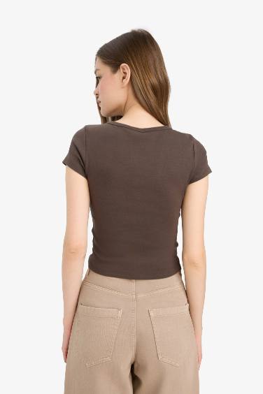 Fitted Ribbed Short Sleeve T-Shirt