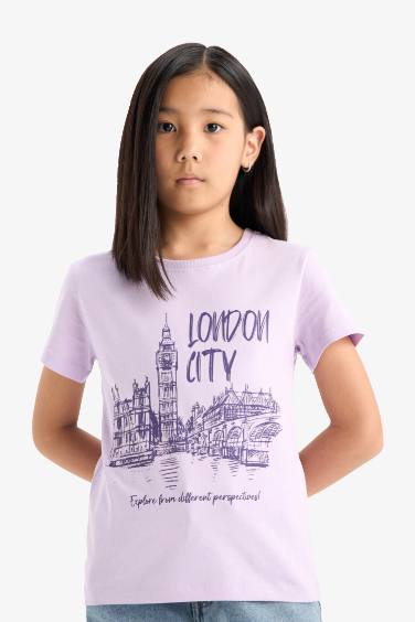 تيشيرت بناتي نص كم مطبوع وياقة مستديرة