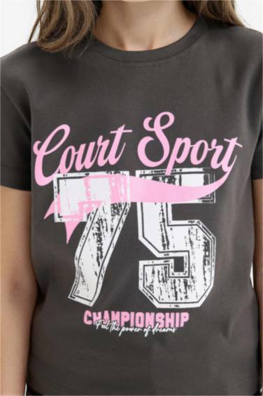 تيشيرت بناتي نص ردن مضلع سليم فيت بياخة مستديرة