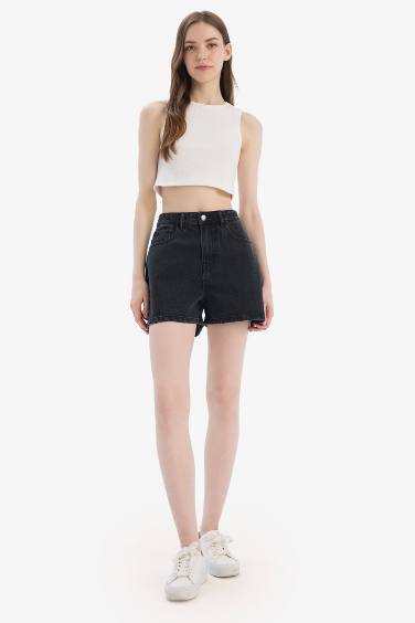 شورت جينز قصير موم فيت بخصر عالي