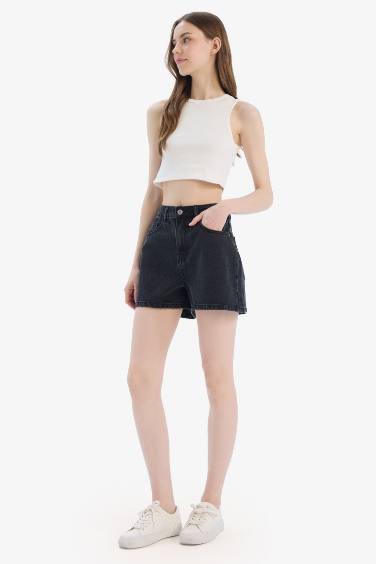شورت جينز قصير موم فيت بخصر عالي